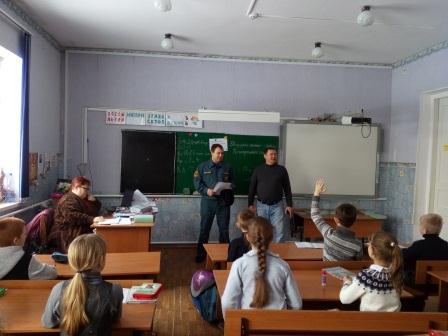 Уроки безопасности от молодого депутата 